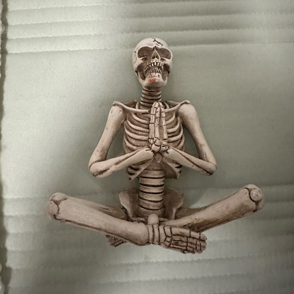 Yoga skeleton figure